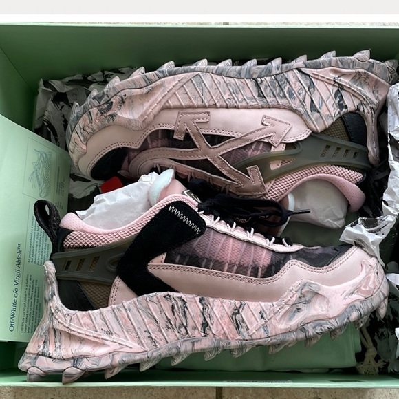 Off-White Odsy-1000 Black & Pink Low Top Sneakers - Picture 4 of 6